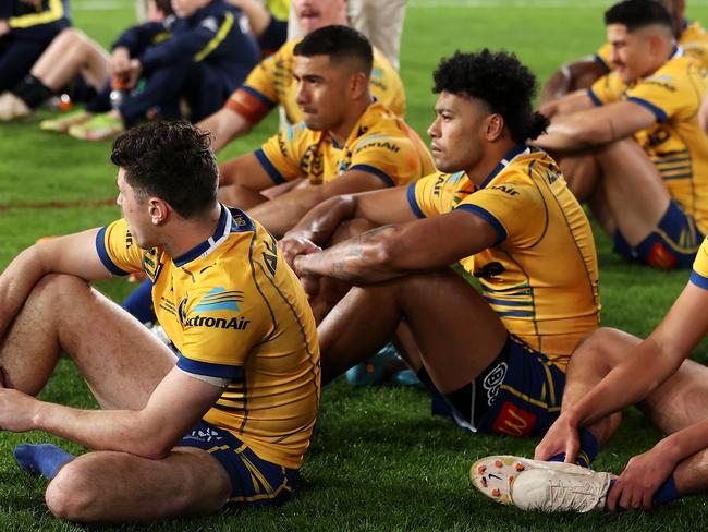 SYDNEY, AUSTRALIA - OCTOBER 02: The Eels look dejected after defeat in the 2022 NRL Grand Final match between the Penrith Panthers and the Parramatta Eels at Accor Stadium on October 02, 2022, in Sydney, Australia. (Photo by Mark Kolbe/Getty Images)