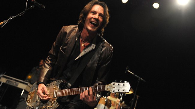 Mistrial declared in lawsuit claiming Rick Springfield’s buttocks gave ...