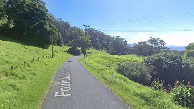 The victim was assisted by a passer-by on Fountaindale Rd. Picture: Google Maps