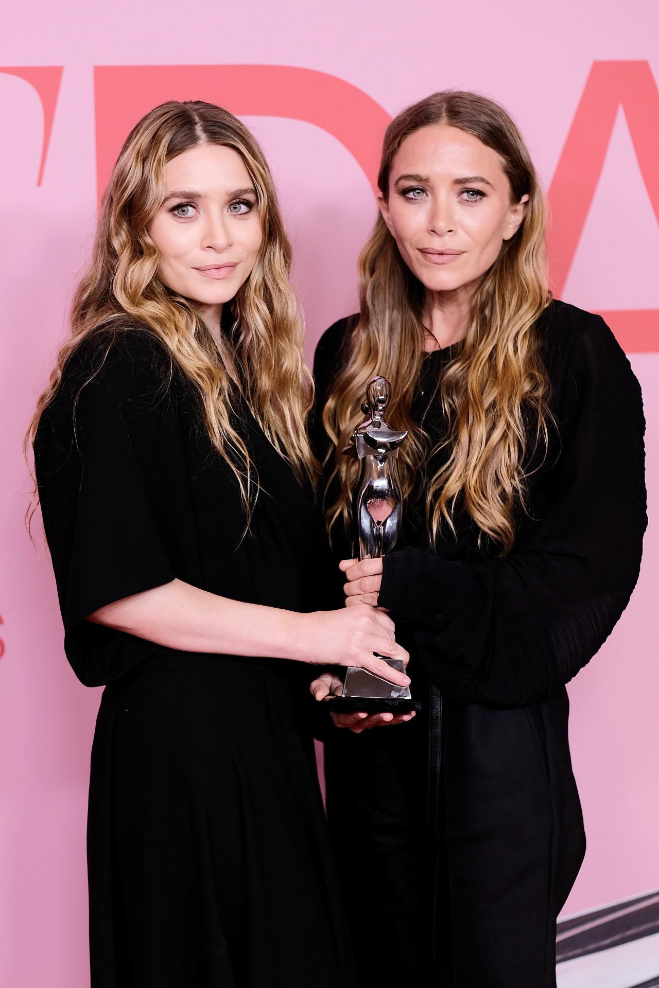 Everyone Should Help Fund This Hilarious Olsen Twins Art Exhibition