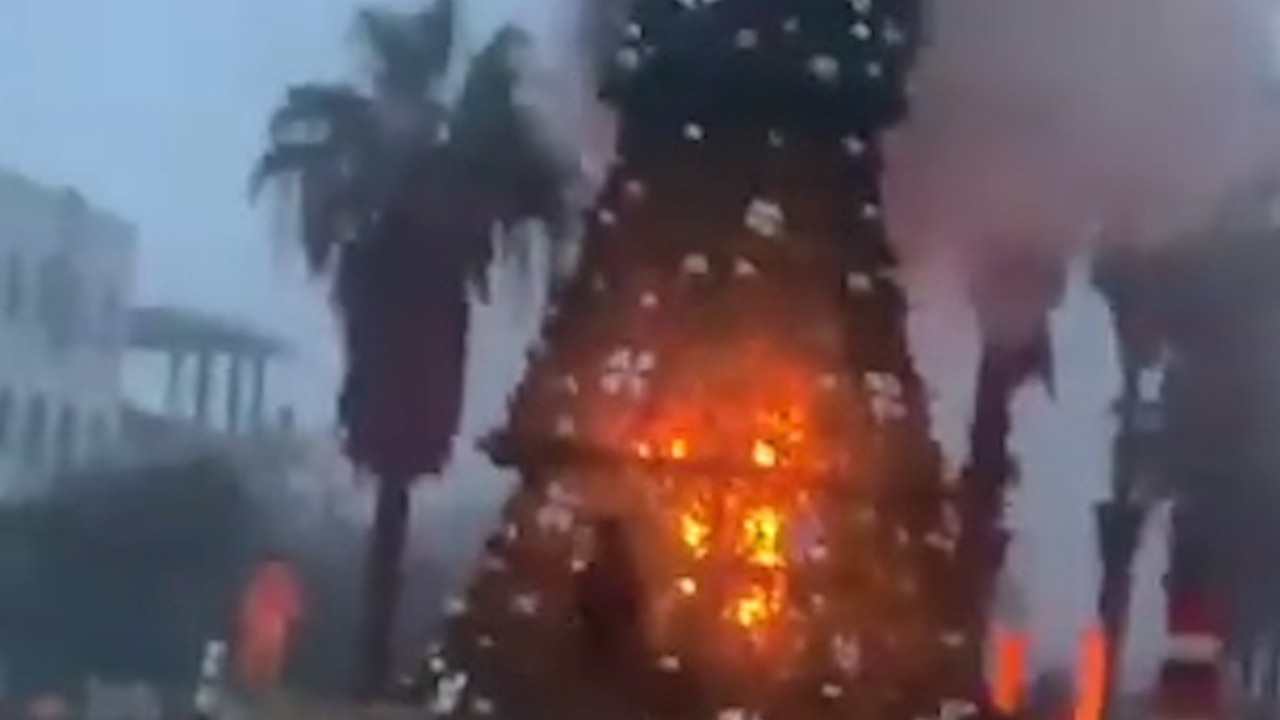 Protests follow the burning of a Christmas tree in Syrian town