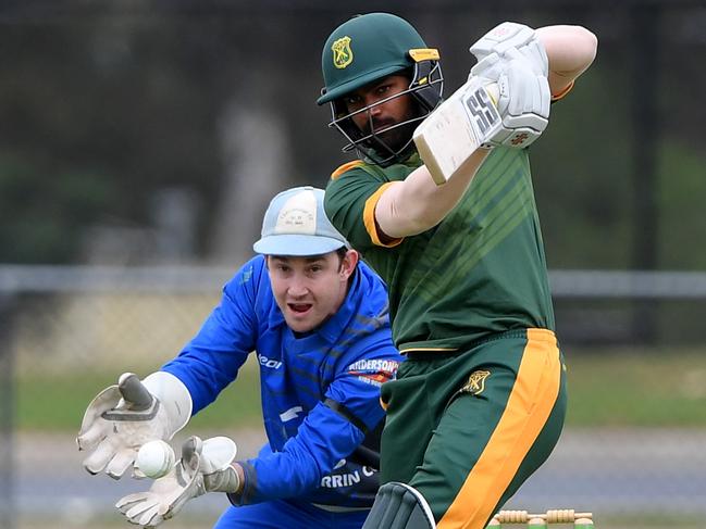 Rashmika Opatha batting for Mt Eliza in 2019. Picture:Andy Brownbill