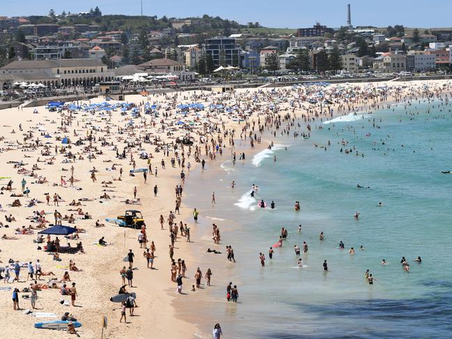 You might find yourself frequenting the beach during the early part of 2019, with hot conditions expected to continue. Picture: AAP/Joel Carrett