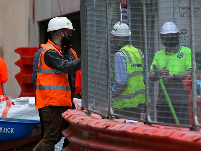 SYDNEY, AUSTRALIA - Newswire Photos AUGUST 03, 2021: Construction work is permitted to restart with strict Covid measures in place while the city remains in lockdown in Sydney. Picture: NCA Newswire /Gaye Gerard