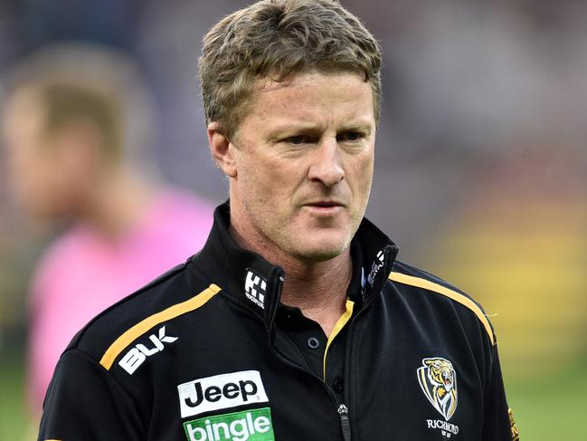 Coach of the Tigers Damien Hardwick is seen during the Round 21 AFL match between the Richmond Tigers and the Geelong Cats at the MCG in Melbourne, Sunday, Aug. 14, 2016. (AAP Image/Julian Smith) NO ARCHIVING, EDITORIAL USE ONLY