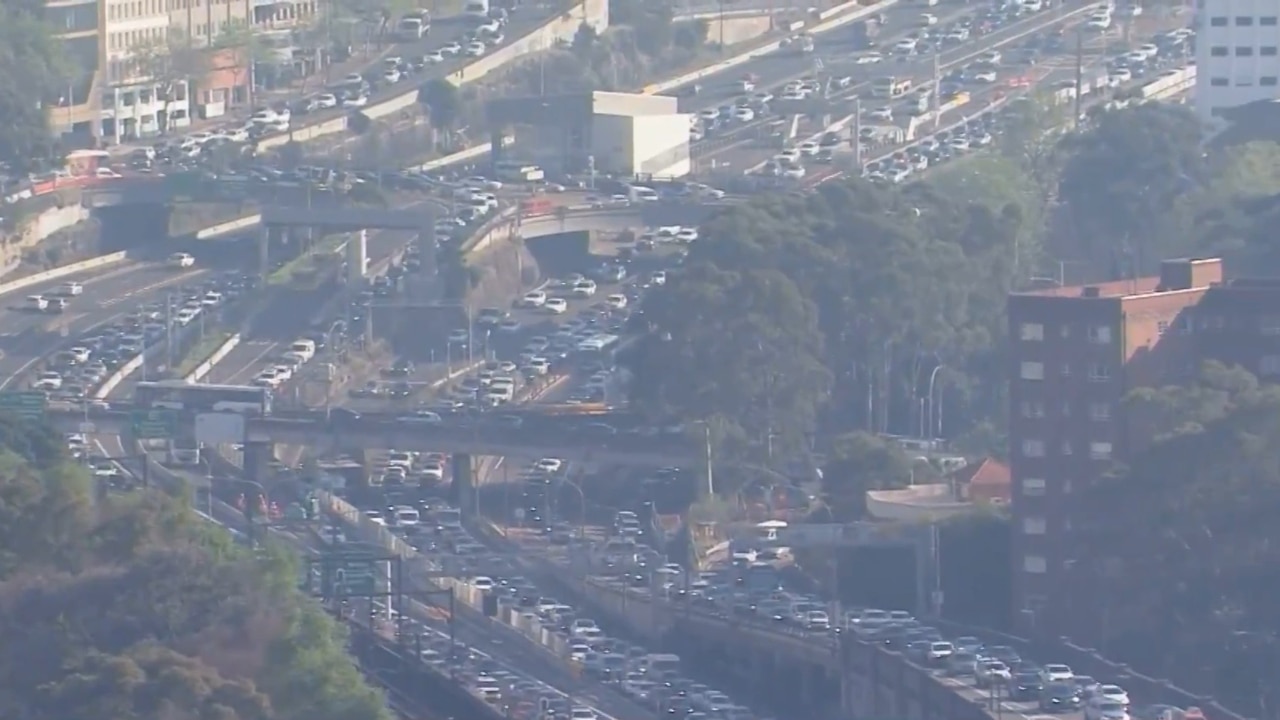 Traffic chaos for Sydneysiders following multi-vehicle crash on Sydney Harbour Bridge