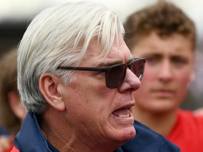 Montrose coach Gary Ayres speaks to his players during the 2023 Eastern Football Netball League 1st Division Seniors Semi Final match between South Belgrave and Montrose at Tormore Reserve in Boronia, Victoria on August 26, 2023. (Photo by Josh Chadwick)