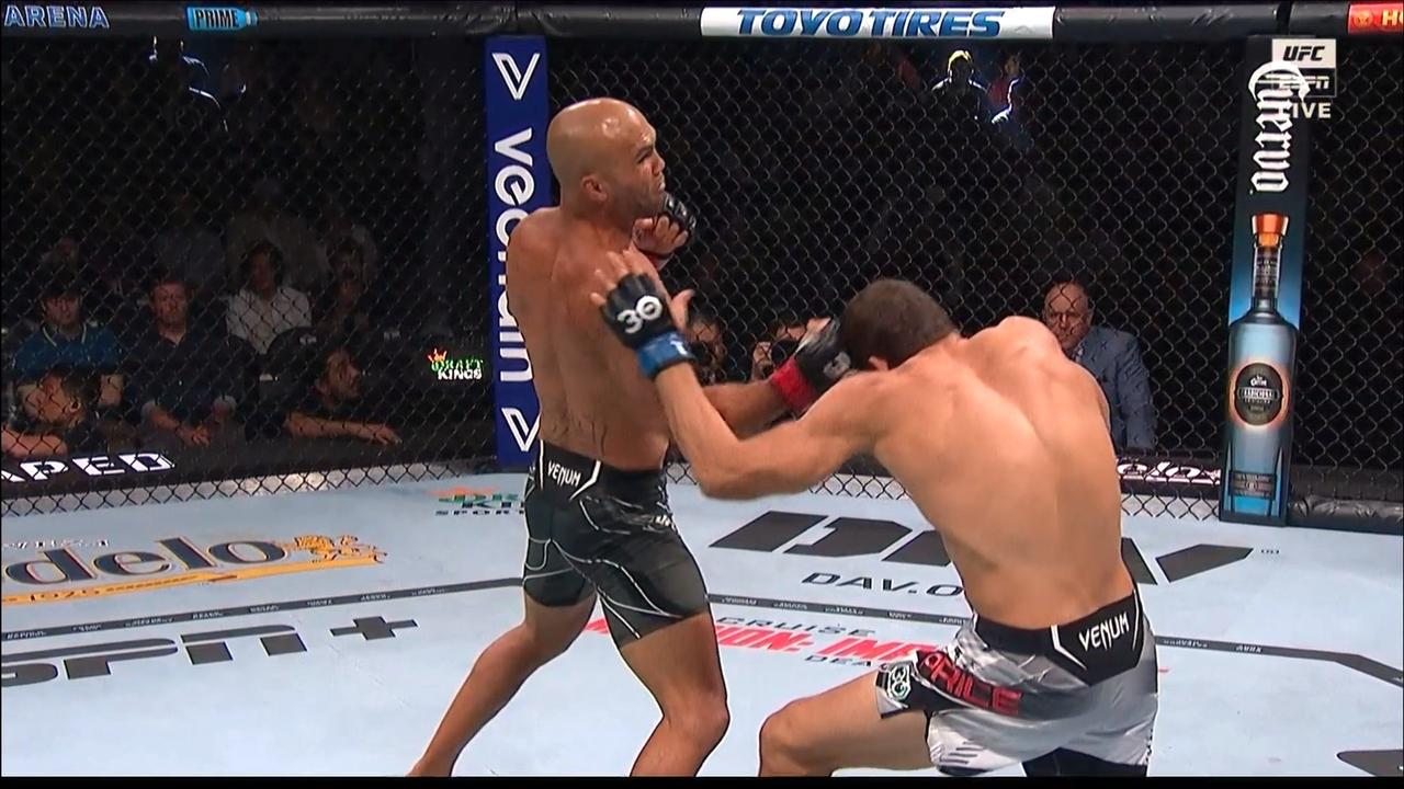 Ruthless Robbie Lawler goes out in style. Photo: UFC via Main Event.