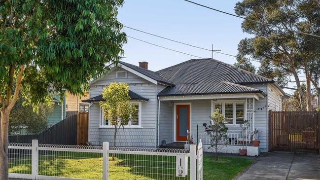 The property is close to schools, Miller St’s shops, cafes, bars and restaurants, Merri Creek parks and trails and the number 11 tram route.