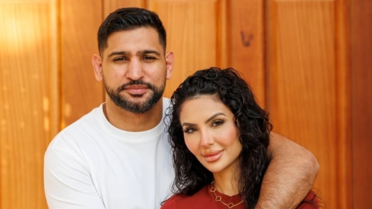 Amir Khan Makes Vow To His Wife To Stop Sexting Other Women Faryal Sumaira Therapy Boxing