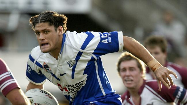 Willie Mason was very popular at Canterbury. (Photo by Mark Nolan/Getty Images)