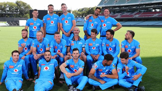 Adelaide Strikers are set to kick of their BBL09 campaign in Canberra but poor air quality and visibility could derail this PIC TAIT SCHMAAL.