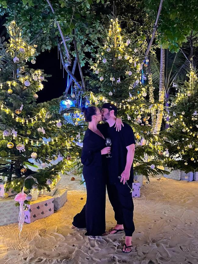 Ricki-Lee Coulter and her husband Richard Harrison spent Christmas in the Maldives. Photo: Instagram/@therickilee