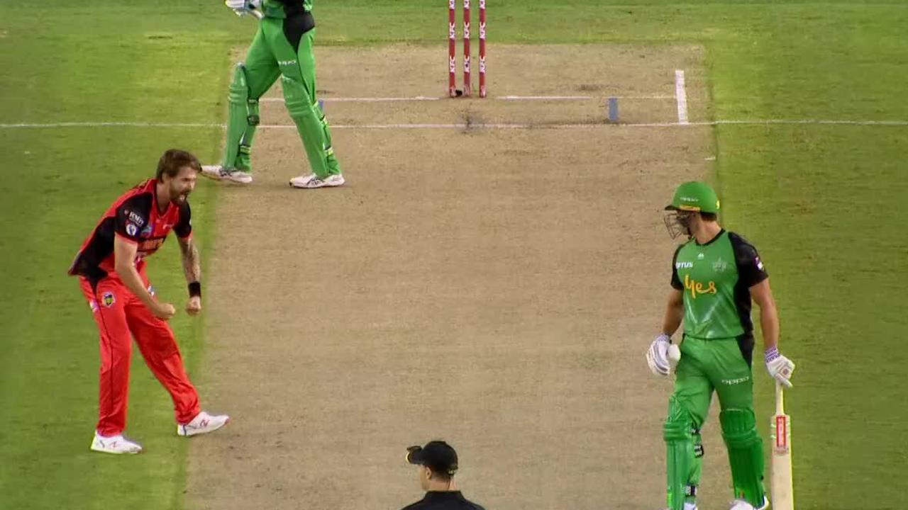 Kane Richardson pulled out the Hulk against Marcus Stoinis.