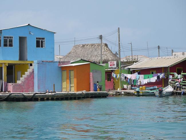 Santa Cruz del Islote Most crowded place on earth news .au