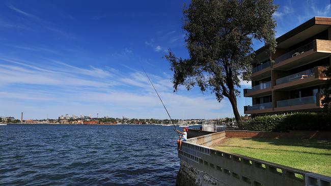 Residents of Drummoyne are unhappy about Sydney Water's plan to build a new sewer outlet at the end of St Georges Cresent.