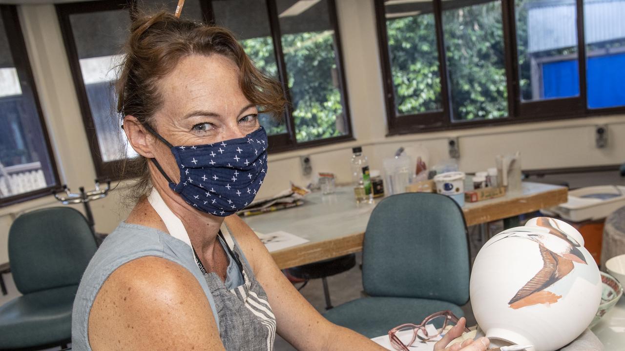 Shannon Garson is the tutor for the Sumptuous Surfaces-Ceramics class. McGregor Summer School at USQ. Friday, January 14, 2022. Picture: Nev Madsen.