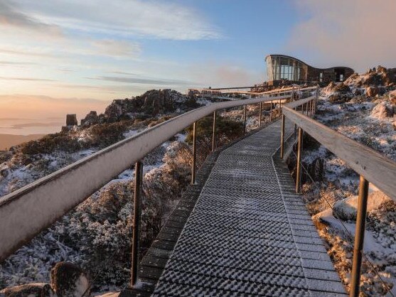 Snow on kunanyi / Mt Wellington on Wednesday, March 8. Photo: Hyun Jeon