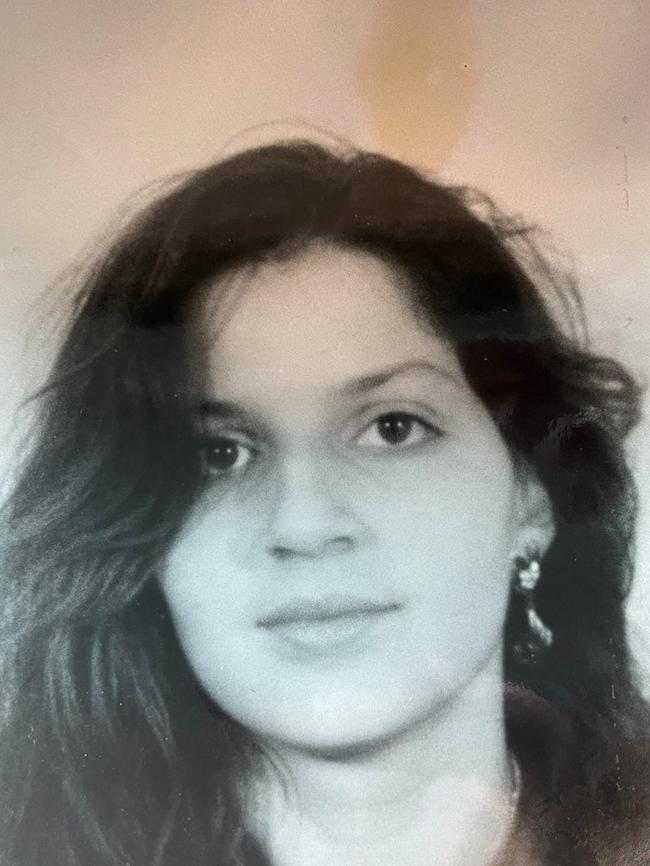 Castlemaine mother Samantha Mizzi, was assaulted in St Kilda in 1994. She died in hospital. Image: Victoria Police