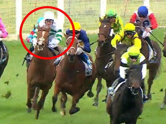 Sea Of Lights (circled) made good ground at Ballarat first up and is primed to break her maiden at Seymour on Tuesday. Picture: Screengrab