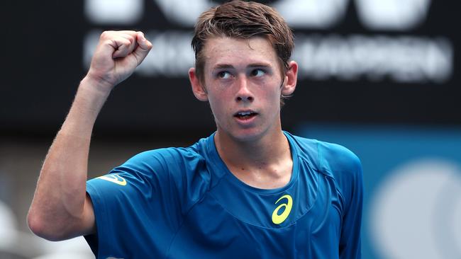 Australian teenager Alex De Minaur defeats Benoir Paire at Sydney ...