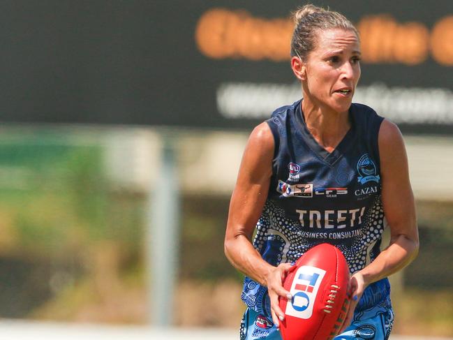 Kylie Duggan In the Women's NTFL semi final between the Darwin Buffettes and Nightcliff Tigers. Picture: Glenn Campbell