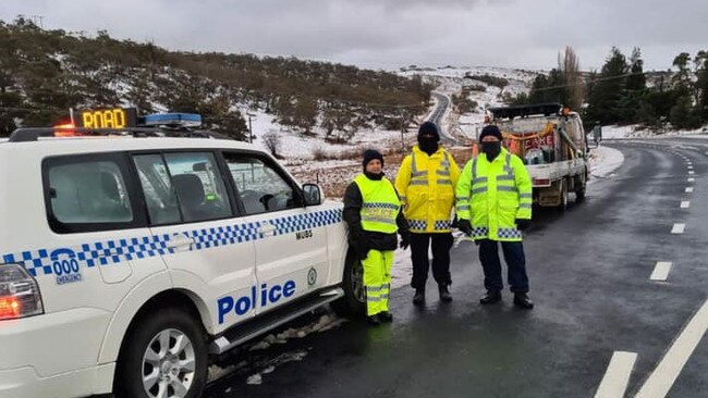 Lake Illawarra Police officers work at the NSW-Vic border crossing during COVID-19.