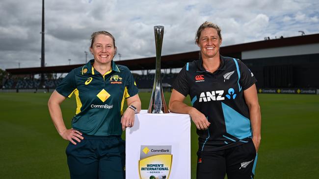 Alyssa Healy and Sophie Devine will go head-to-head. Picture: Albert Perez/Getty Images