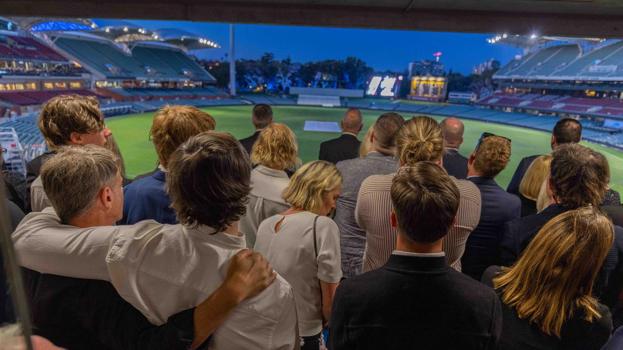 Mourners pay their respects at the Adelaide Oval. Picture: NCA NewsWire / Ben Clark