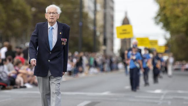 Roy Minge, 97, served in the navy Corvettes sweeping for land mines in World War II. Mr Minge used to march with his brother, Ron (the last two serving brothers from WWII). Sadly, Ron Minge died late last year, aged 98. Picture: NCA NewsWire / Naomi Jellicoe