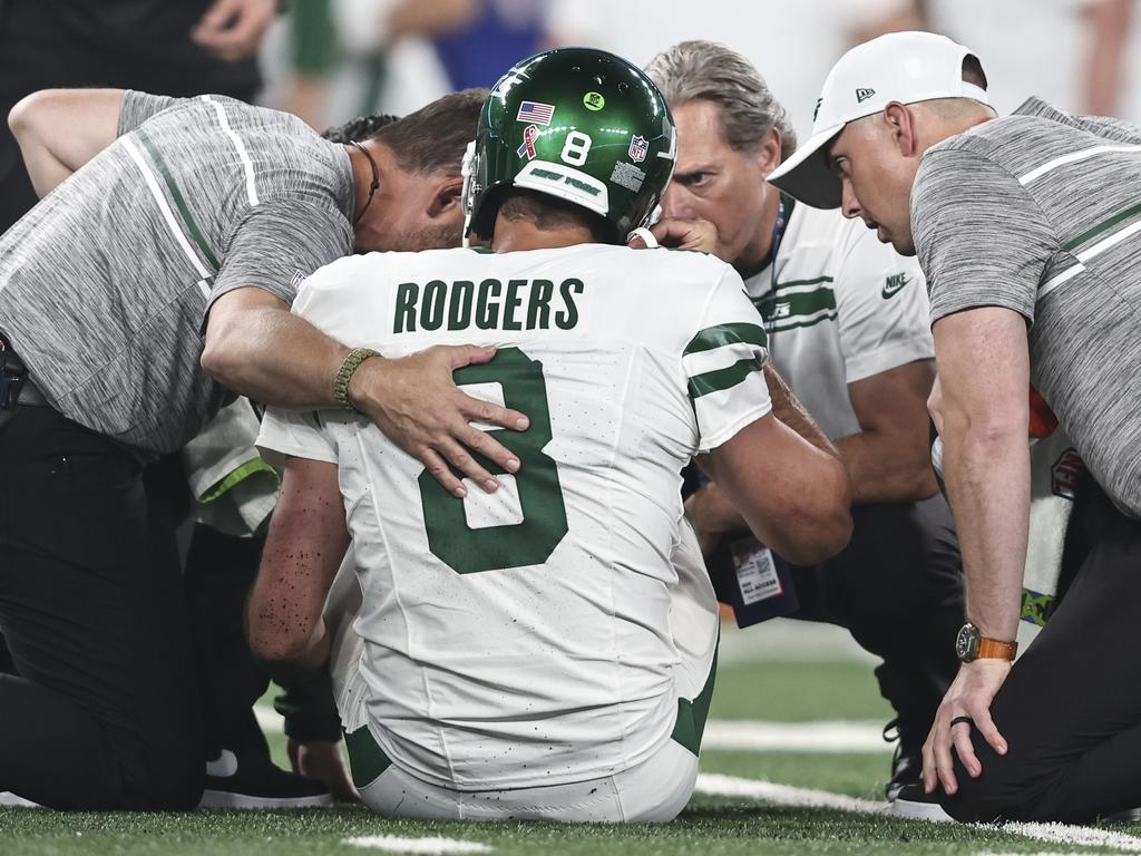 Jets confirm Aaron Rodgers tore achilles in debut for team, Aaron Rodgers