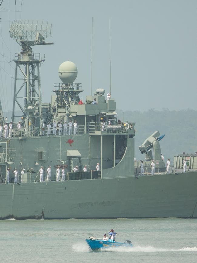 HMAS Darwin leaves Darwin for the last time. Pic Glenn Campbell