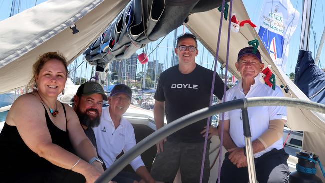 25/12/2024: Final preparations are underway as crews enjoy christmas day ahead of the race out of the harbour for Sydney Hobart 2024. (L-R) Melanie Bushby,Banjo Greaves, Paul Senior, Troy Moler, and Nick Smith on Bowline. PIC: Summer Liu