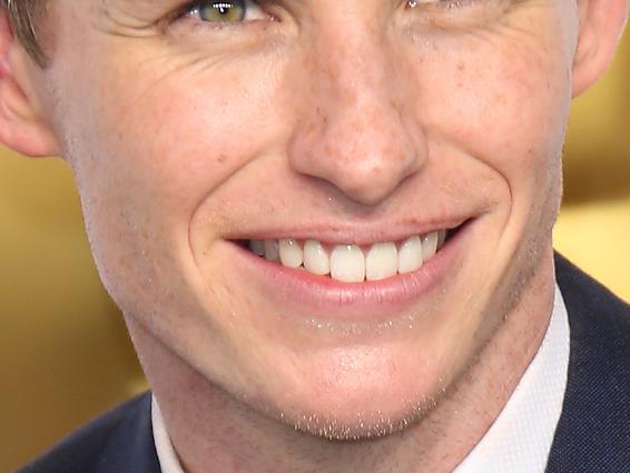 HOLLYWOOD, CA - FEBRUARY 22: Eddie Redmayne poses in the press room with his award for Best Actor at the 87th Annual Academy Awards at Hollywood & Highland Center on February 22, 2015 in Los Angeles, California. (Photo by Dan MacMedan/WireImage)
