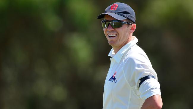 Peter Siddle playing for Dandenong. Picture: Derrick den Hollander