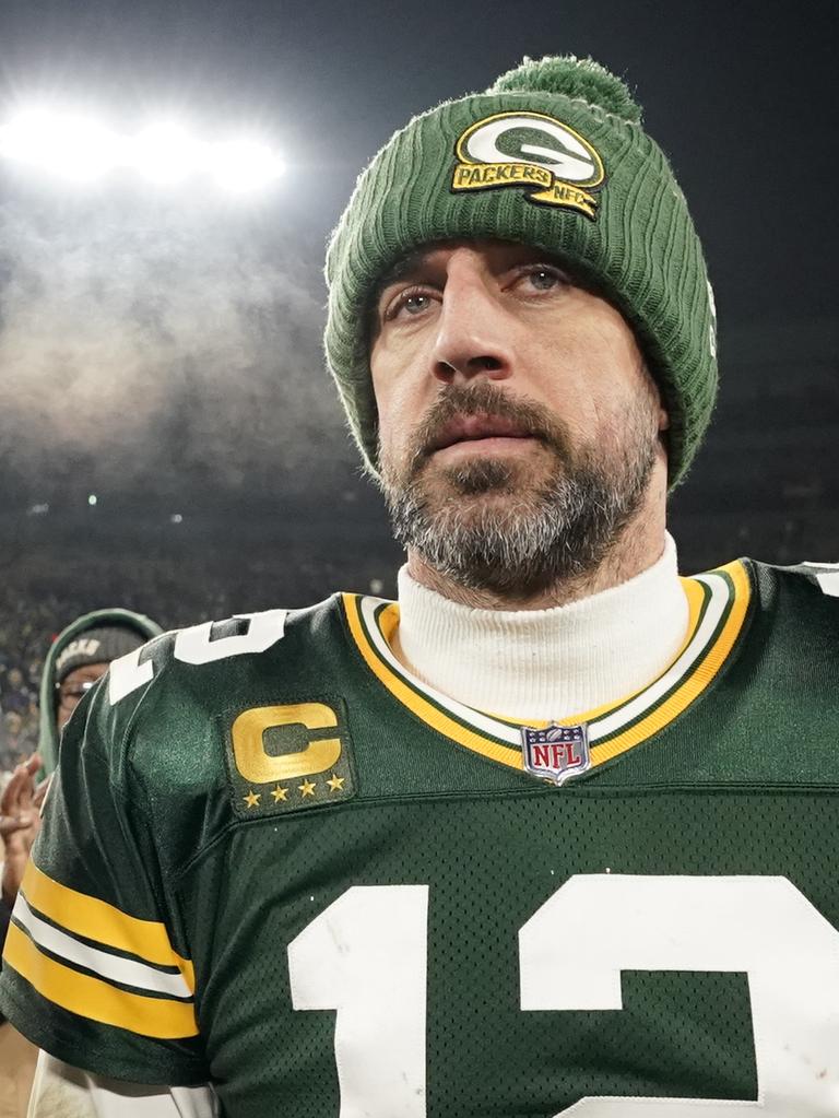 ESPN on X: The Packers have made a significant long-term contract offer to  Aaron Rodgers that would alter the quarterback market, a source told  @JFowlerESPN.  / X