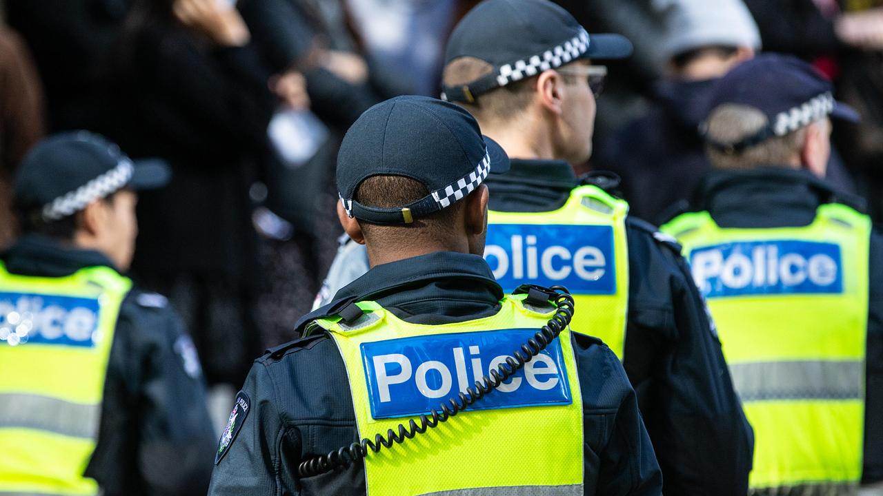 Mandatory vaccines Victoria: Police officers set to fight upcoming ...