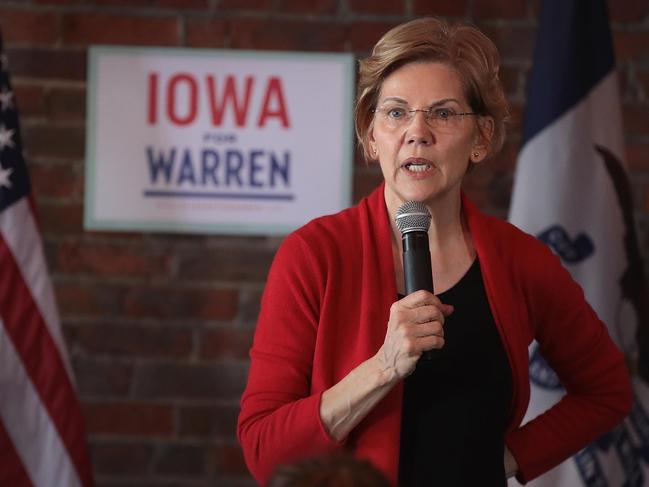 DUBUQUE, IOWA - MARCH 01: Sen. Elizabeth Warren (D-MA) speaks at a campaign rally at the Stone Cliff Winery on March 1, 2019 in Dubuque, Iowa. Warren is campaigning in the state with the hopes of securing the 2020 Democratic presidential nomination.   Scott Olson/Getty Images/AFP == FOR NEWSPAPERS, INTERNET, TELCOS & TELEVISION USE ONLY ==