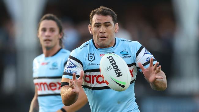 SYDNEY, AUSTRALIA - MARCH 15: Dale Finucane of the Sharks catches the ball during the round two NRL match between Cronulla Sharks and Canterbury Bulldogs at PointsBet Stadium on March 15, 2024, in Sydney, Australia. (Photo by Mark Metcalfe/Getty Images)