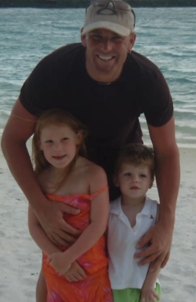 Shane Warne with Brooke and Jackson as children.