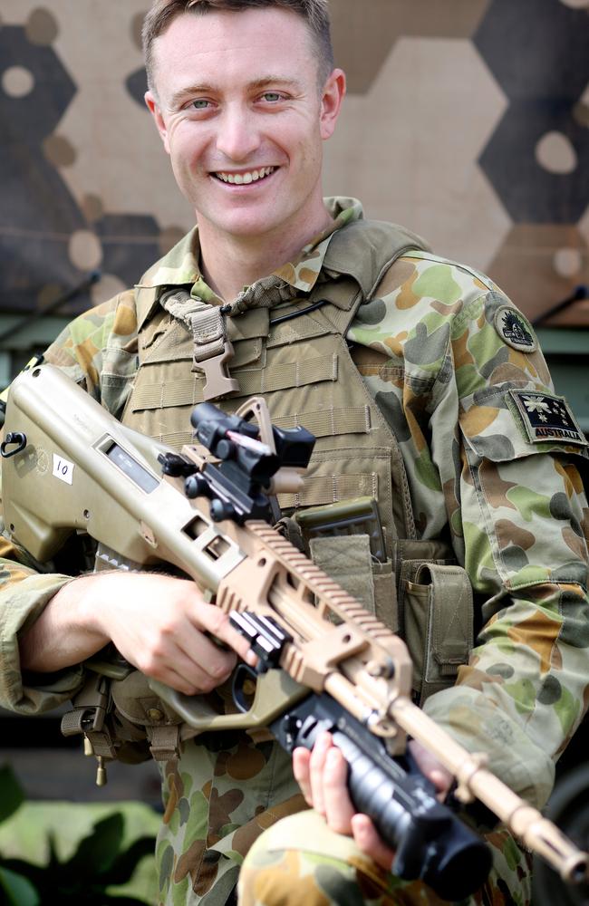 Australia Chooses Ef88 Austeyr Rifle Au — Australias