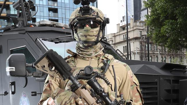 CONTACT SUNDAY HERALD SUN PIC DESK BEFORE USE---Victoria Police SOG police picture opportunity in Melbourne. Picture: Alex Coppel.