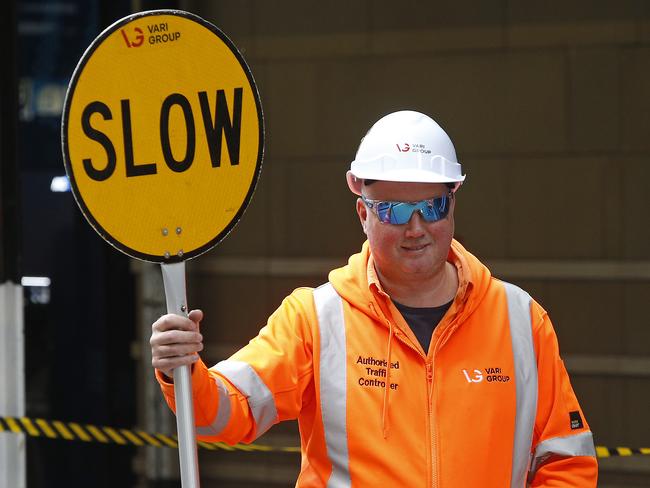 SYDNEY, AUSTRALIA - NewsWire Photos OCTOBER 16 , 2024: Generic Photos of Workers at Work. Traffic controller. Picture: NewsWire / John Appleyard