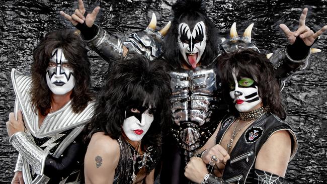 KISS put their faces and logo on Australia-only Collingwood T-shirt ...