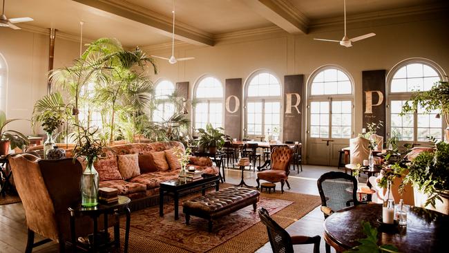 The salon at the Dorp Hotel.