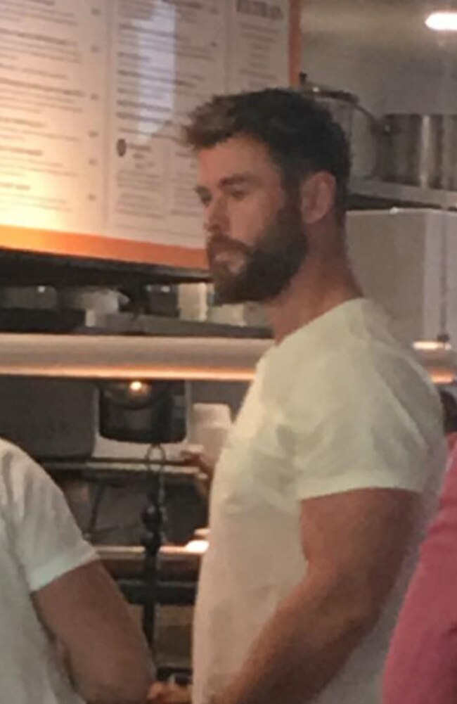 Chris Hemsworth stopped in at Mudjira Village Eatery at the Mudgeeraba Shopping Centre. Photo: NOW Fresh Fruit &amp; Veg/Facebook