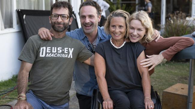 Cameron Bloom, Andrew Lincoln, Sam Bloom and Naomi Watts on the set.