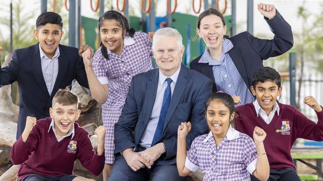 Damien Higgins the princpial and some happy kids from Wyndham Christian School. Story about growth in low-cost Christian schools.Picture by Wayne Taylor 4th November 2022