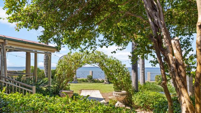 Historic waterfront courthouse property to be auctioned