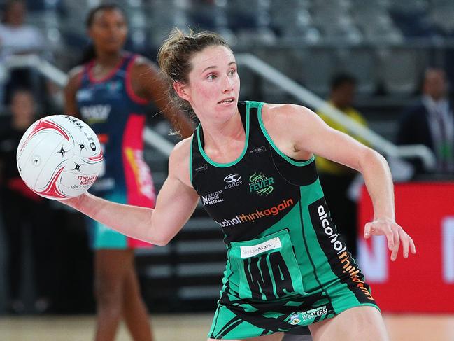 MELBOURNE, AUSTRALIA - MARCH 11:  Ingrid Colyer of the Fever looks to pass during the round four Super Netball match between the Vixens and the Fever at Hisense Arena on March 11, 2017 in Melbourne, Australia.  (Photo by Graham Denholm/Getty Images)